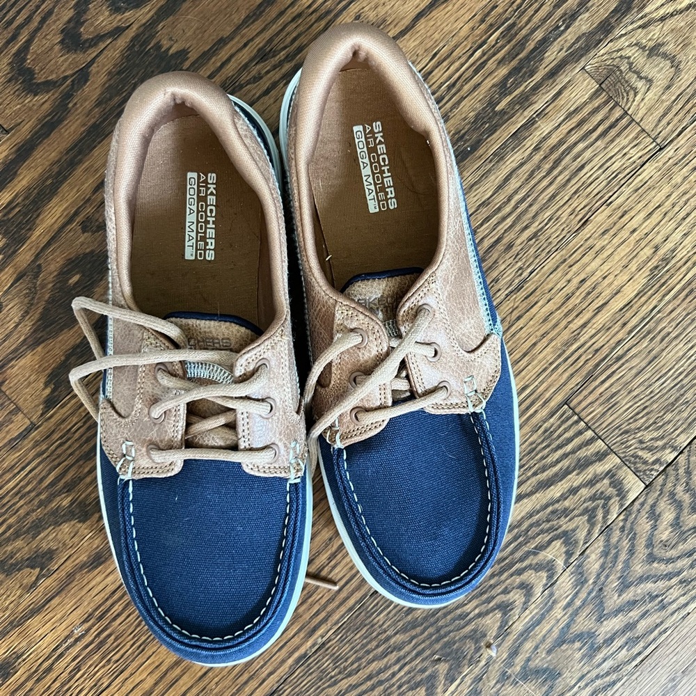 Sketchers Sz 6 Denim and leather loafer style